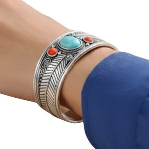 Southwestern Feather Turquoise Cuff Bracelet – Boho Chic Jewelry‎ for Women